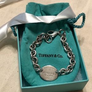 Iconic Return to Tiffany’s chain link bracelet